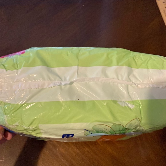 New Package Tena Intimates Ultimate 6 With 3X Protection Dry Secure Odor Control - Picture 3 of 8